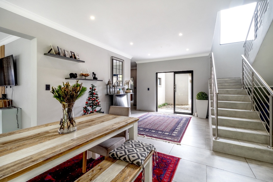 6 Bedroom Property for Sale in WestLake Country Safari Estate North West